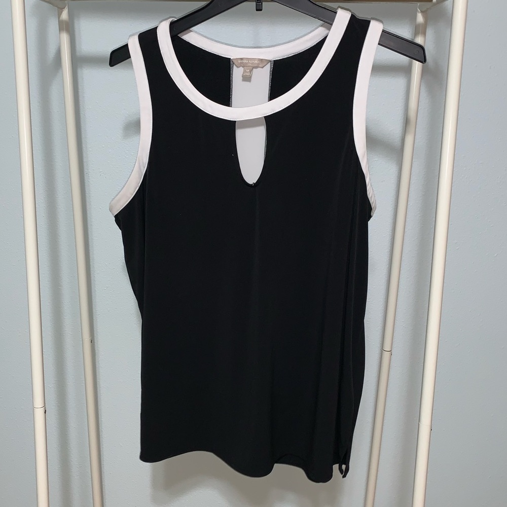 BR Black and White Key Hole Tank